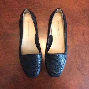Black Bandolino Leather Loafers